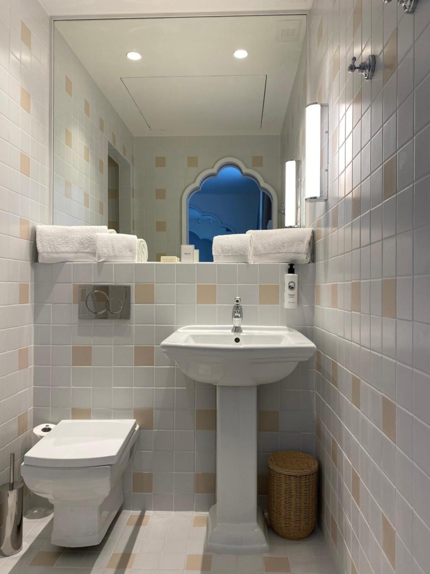 Lilou Hotel Hyères Екстериор снимка