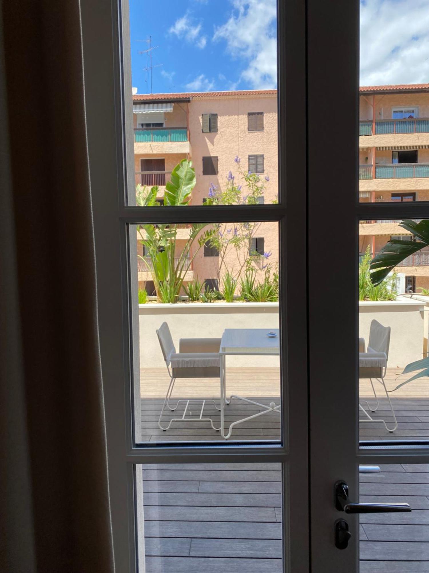 Lilou Hotel Hyères Екстериор снимка