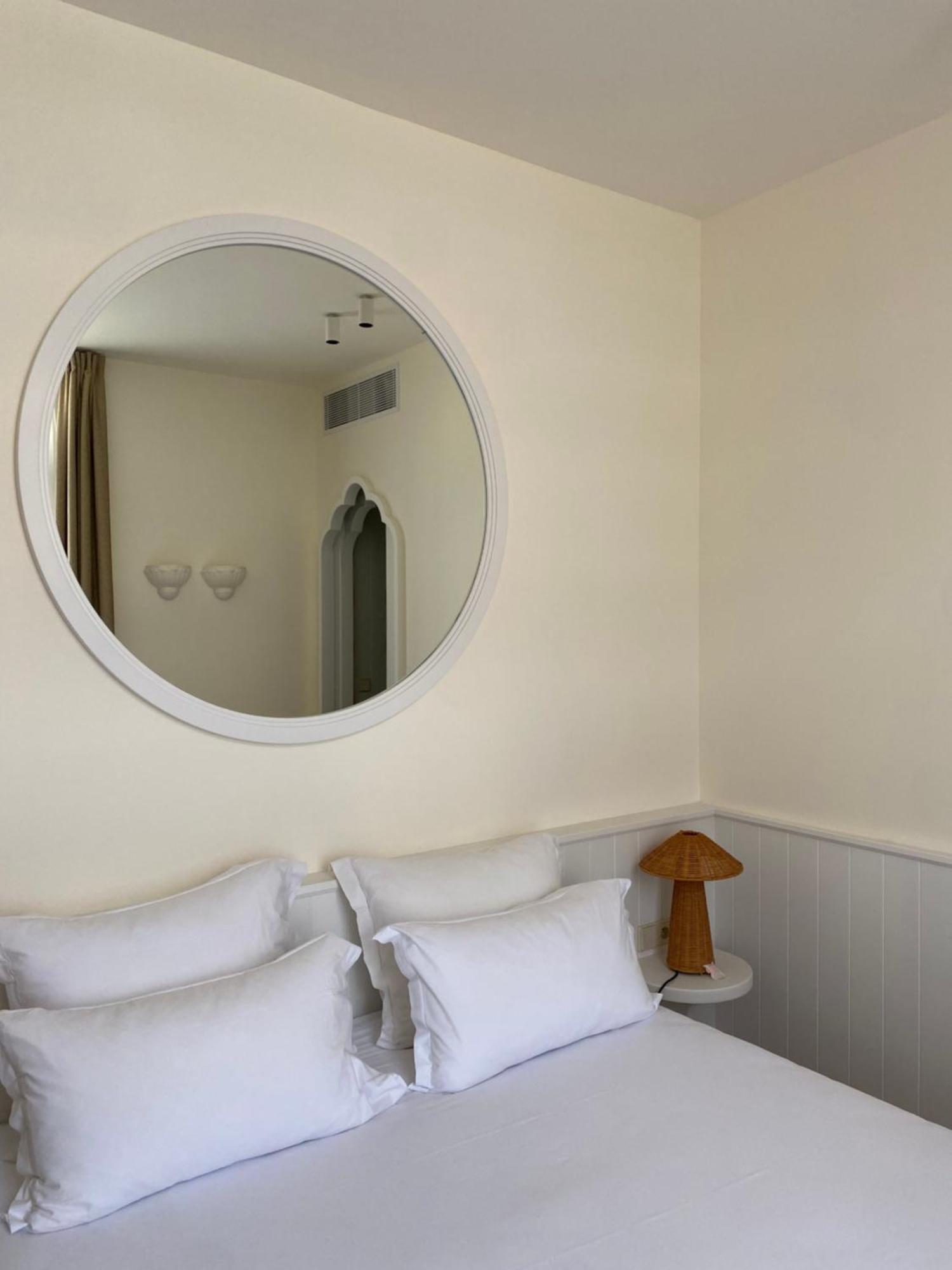 Lilou Hotel Hyères Екстериор снимка