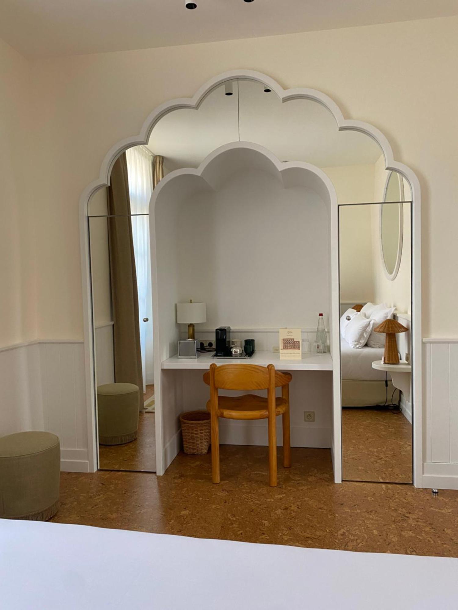 Lilou Hotel Hyères Екстериор снимка