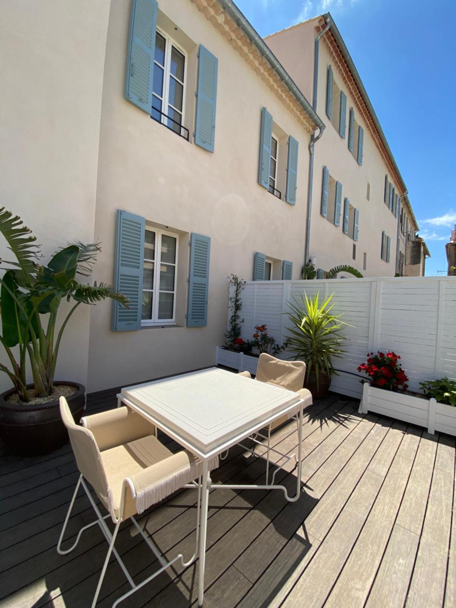 Lilou Hotel Hyères Екстериор снимка